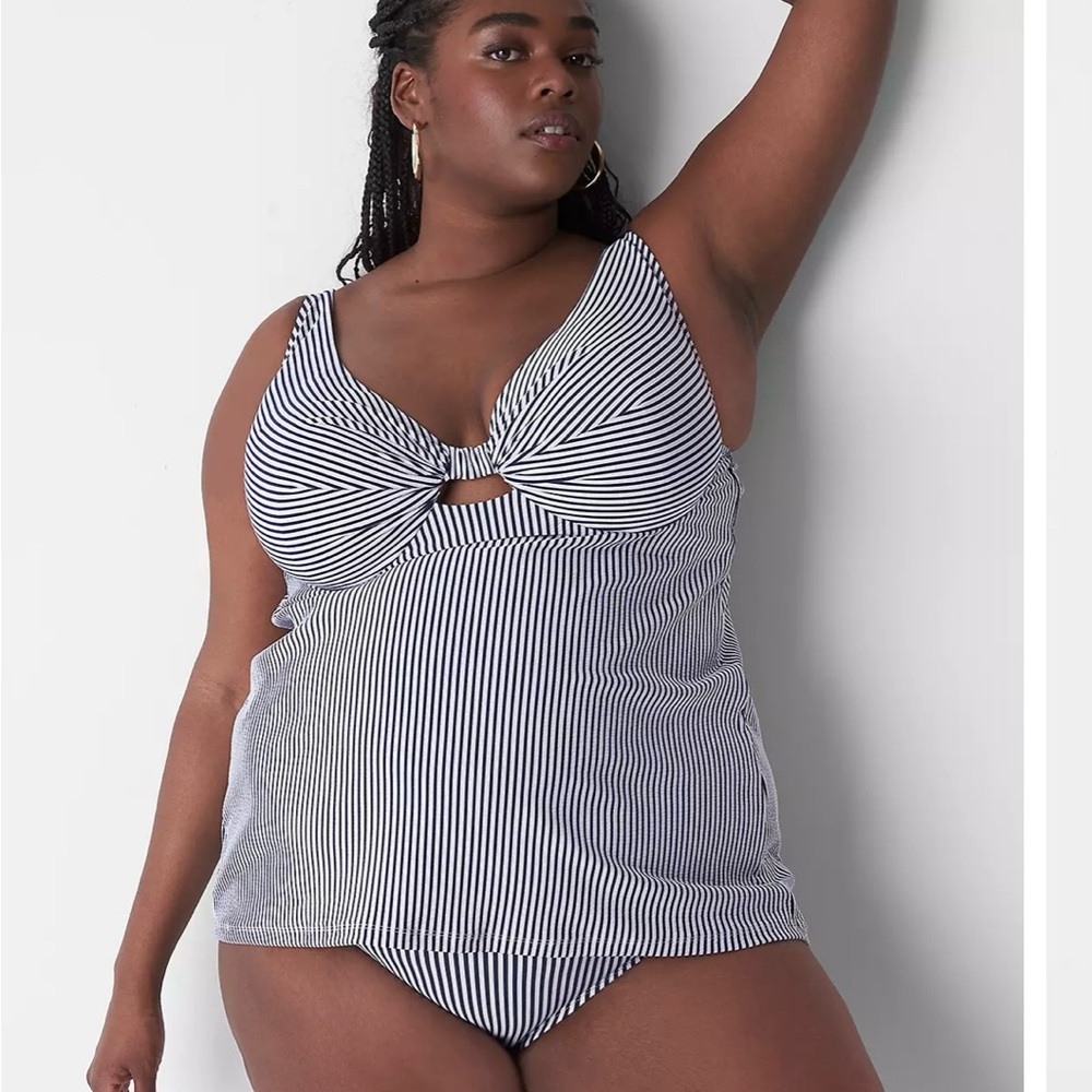 Swim by Cacique Striped Blue White Women's Swimwear Seersucker Tankini 24 40F
